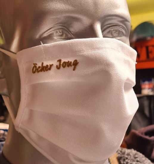 Weiße Behelfsmaske mit Stick "Öcher Jong" | mit Gummiband & Nasensteg | BW